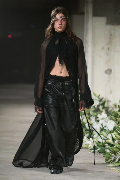 Look 40